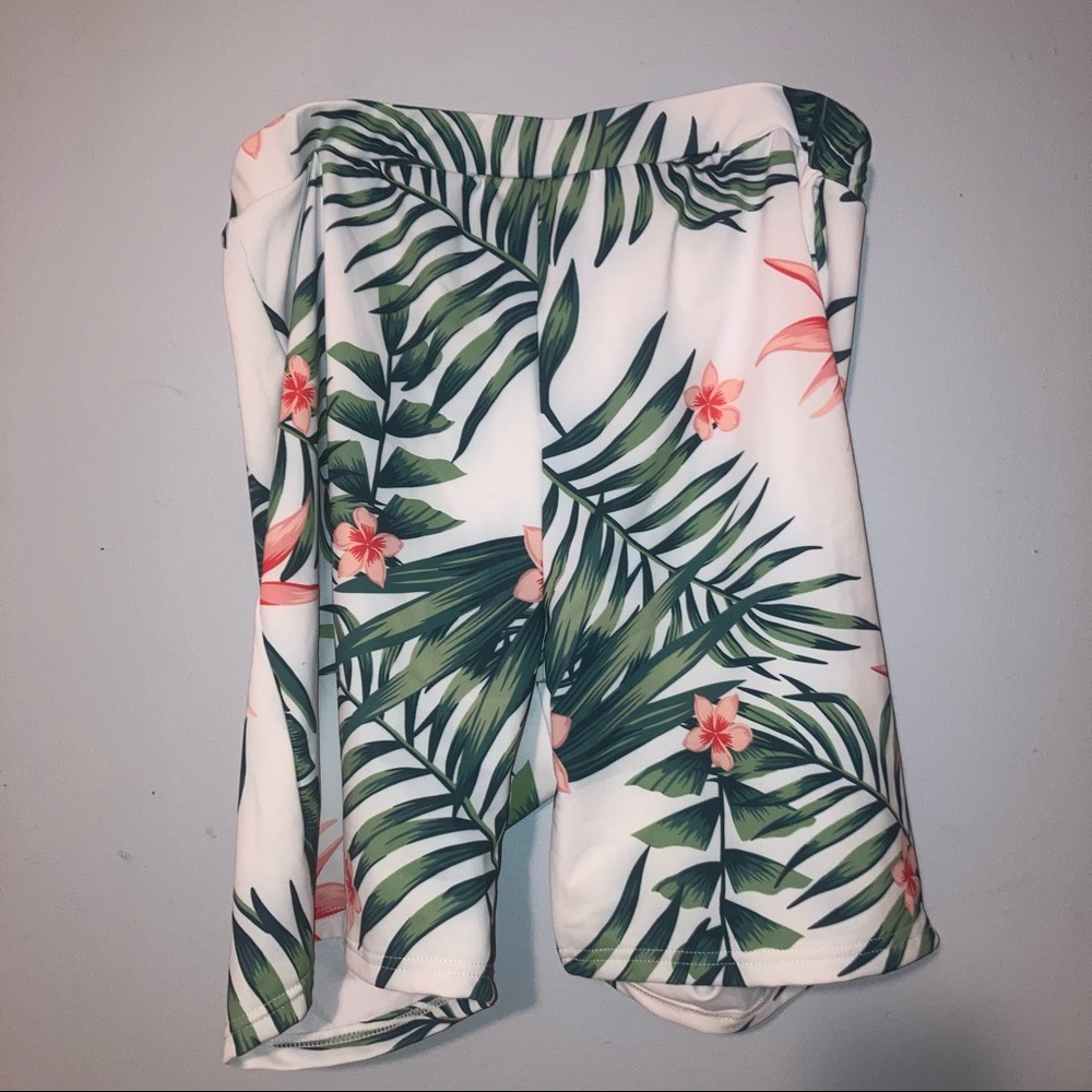 NWT | Mens Tropical print Floral Swimming Trunks